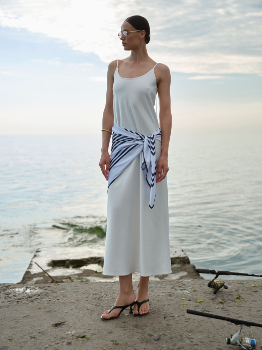 How to Style a Midi Dress from the Office to Dinner?